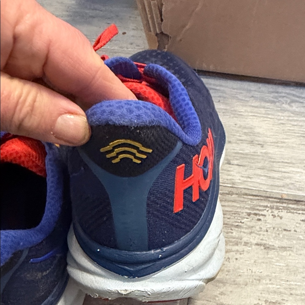 Hoka Men's Clifton Men’s Navy and Red Athletic Shoes Size 11 - Picture 7 of 9